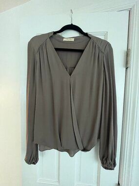 Chelsea Flower 100% Silk Minimalist Blouse - Size Small